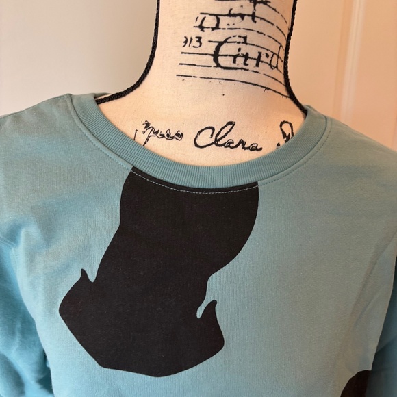 Catalog Favorites black dog sweatshirt - Picture 2 of 6